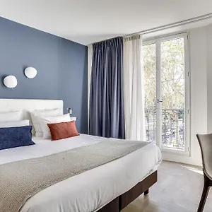 Courseine 3*, Courbevoie Francja